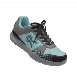 Kuru QUANTUM women’s size 9